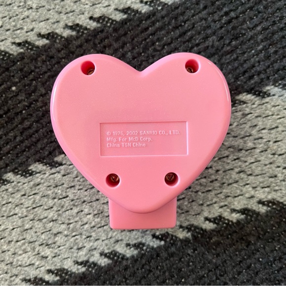 Hello kitty folding brush and mirror toy McDonalds 2002 - Picture 4 of 7